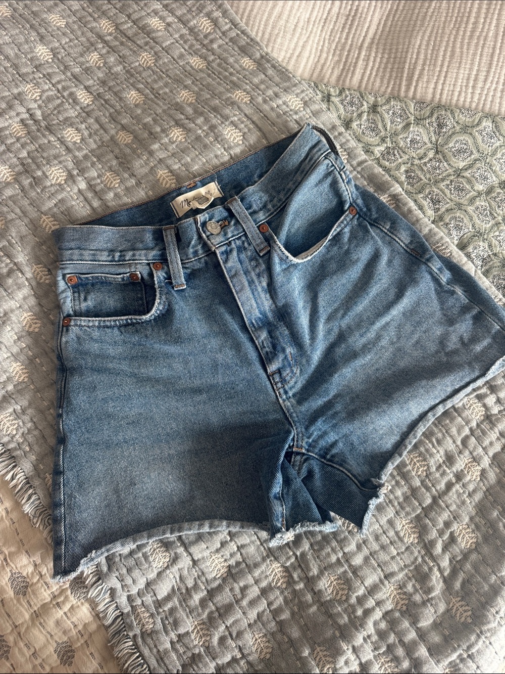 Momjean shorts from Madewell!